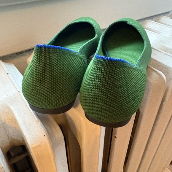 Rothy's Basil Flats. NWT. Size 9 - Picture 6 of 8